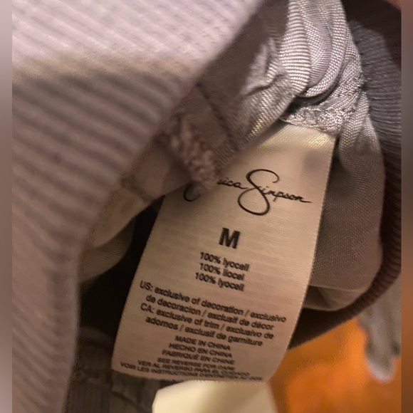 🩶NWT Jessica Simpson Embroidered Light Bomber Jacket in Light Grey - Picture 11 of 14